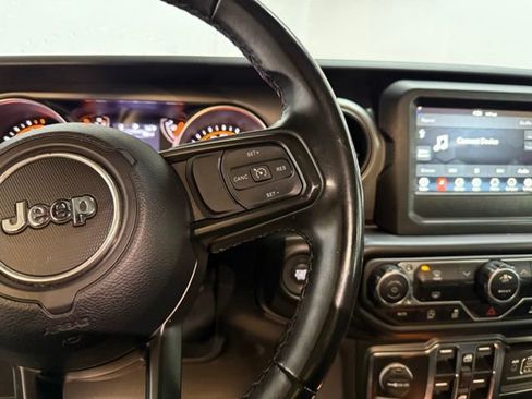 Used 2022 Jeep Gladiator Sport image 24