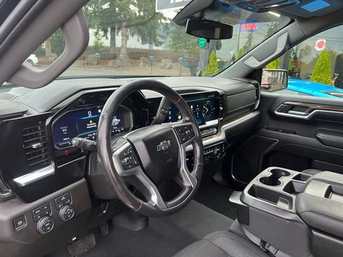 Used 2022 Chevrolet Silverado 1500 RST w/ Z71 Off-Road Package AWD/4WD image 25
