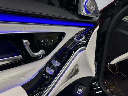 Used 2023 Mercedes-Benz Maybach S 680 4MATIC w/ Manufaktur Leather Package image 34