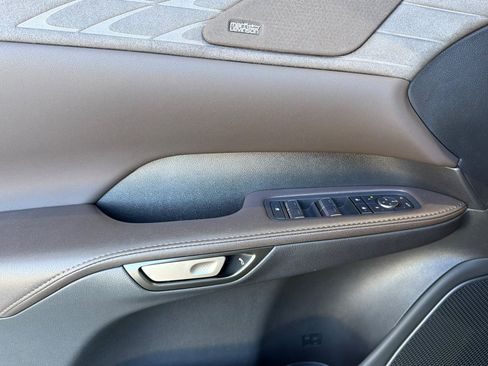 Certified 2025 Lexus RX 450h AWD w/ Convenience Package image 12