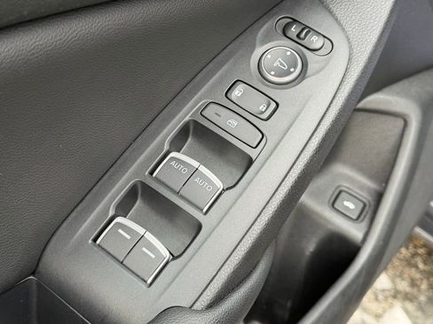 Used 2019 Honda Accord LX image 11