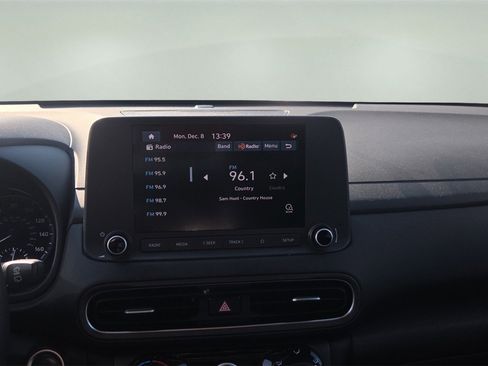 Used 2023 Hyundai Kona SEL image 10