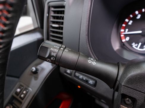 Used 2023 Nissan Frontier PRO-4X w/ Pro-4X Premium Package image 33