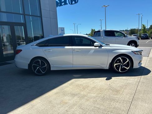Used 2019 Honda Accord Sport image 4