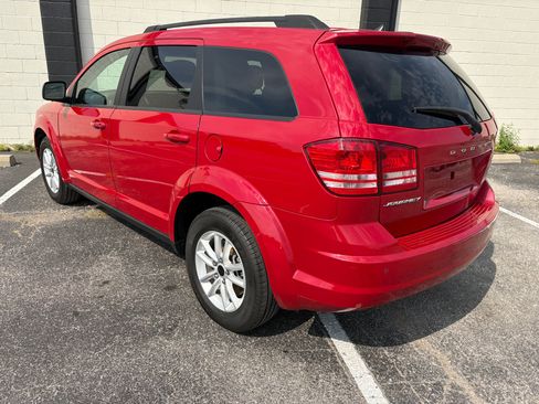 Used 2020 Dodge Journey SE image 3