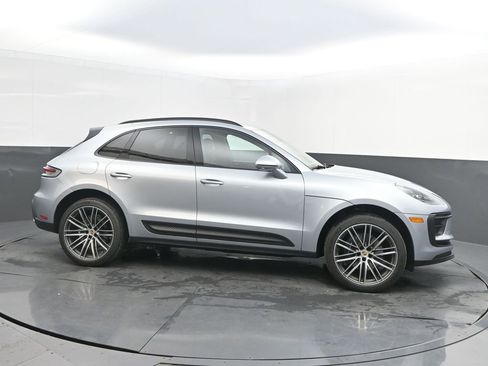 New 2026 Porsche Macan image 8