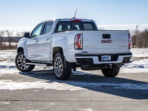 Used 2020 GMC Canyon Denali image 9