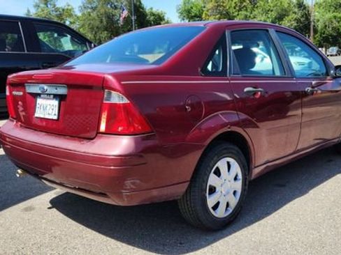 Used 2007 Ford Focus S image 3
