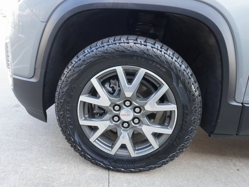 Used 2023 GMC Acadia SLE w/ Driver Convenience Package image 28