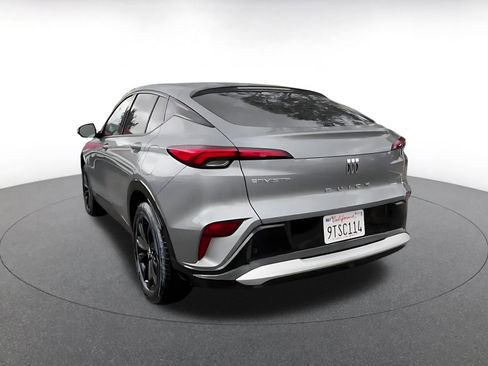 Used 2025 Buick Envista Sport Touring image 11