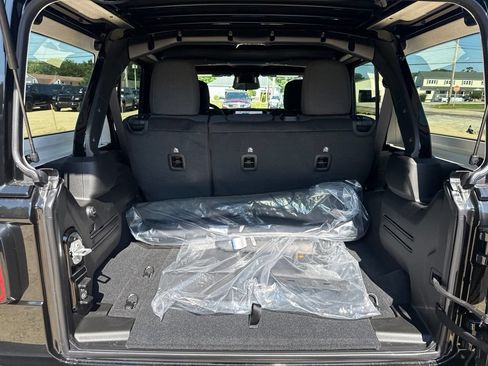 New 2026 Jeep Wrangler Unlimited Sport AWD/4WD image 22