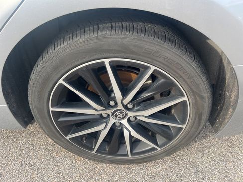 Used 2023 Toyota Camry SE FWD image 13