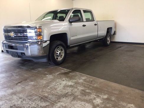 Used 2018 Chevrolet Silverado 2500 W/T RWD image 3