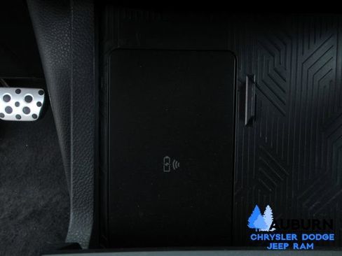 Used 2024 Toyota Tacoma TRD Sport w/ TRD Sport Upgrade Package image 38