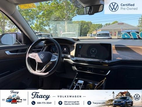 Certified 2024 Volkswagen Atlas SE w/ Panoramic Sunroof Package AWD/4WD image 13