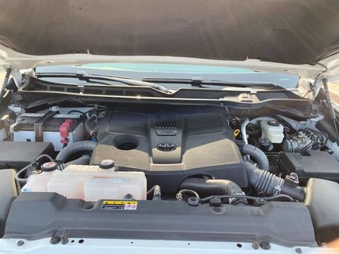 Used 2024 Toyota Tundra SR5 AWD/4WD image 28