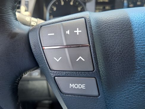 Used 2015 Lexus LX 570 4WD image 27