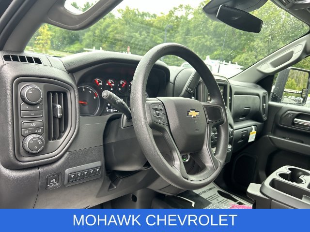 Used 2026 Chevrolet Silverado 3500 W/T AWD/4WD image 10