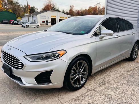 Used 2019 Ford Fusion SEL image 1