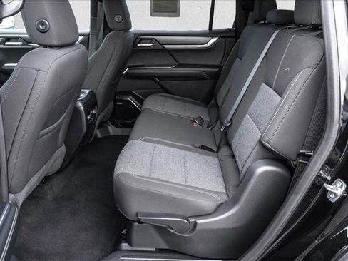 Used 2025 GMC Acadia Elevation image 22