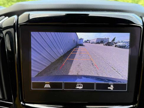 Used 2023 Chevrolet Traverse LT AWD/4WD image 22