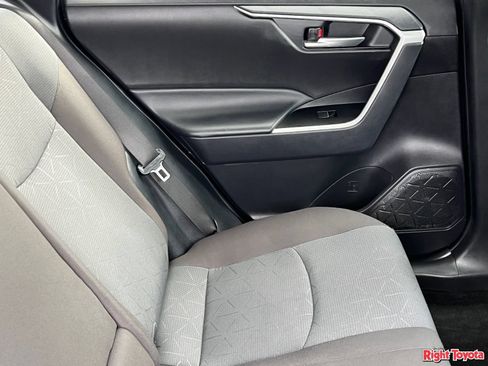 Certified 2025 Toyota RAV4 XLE FWD image 15