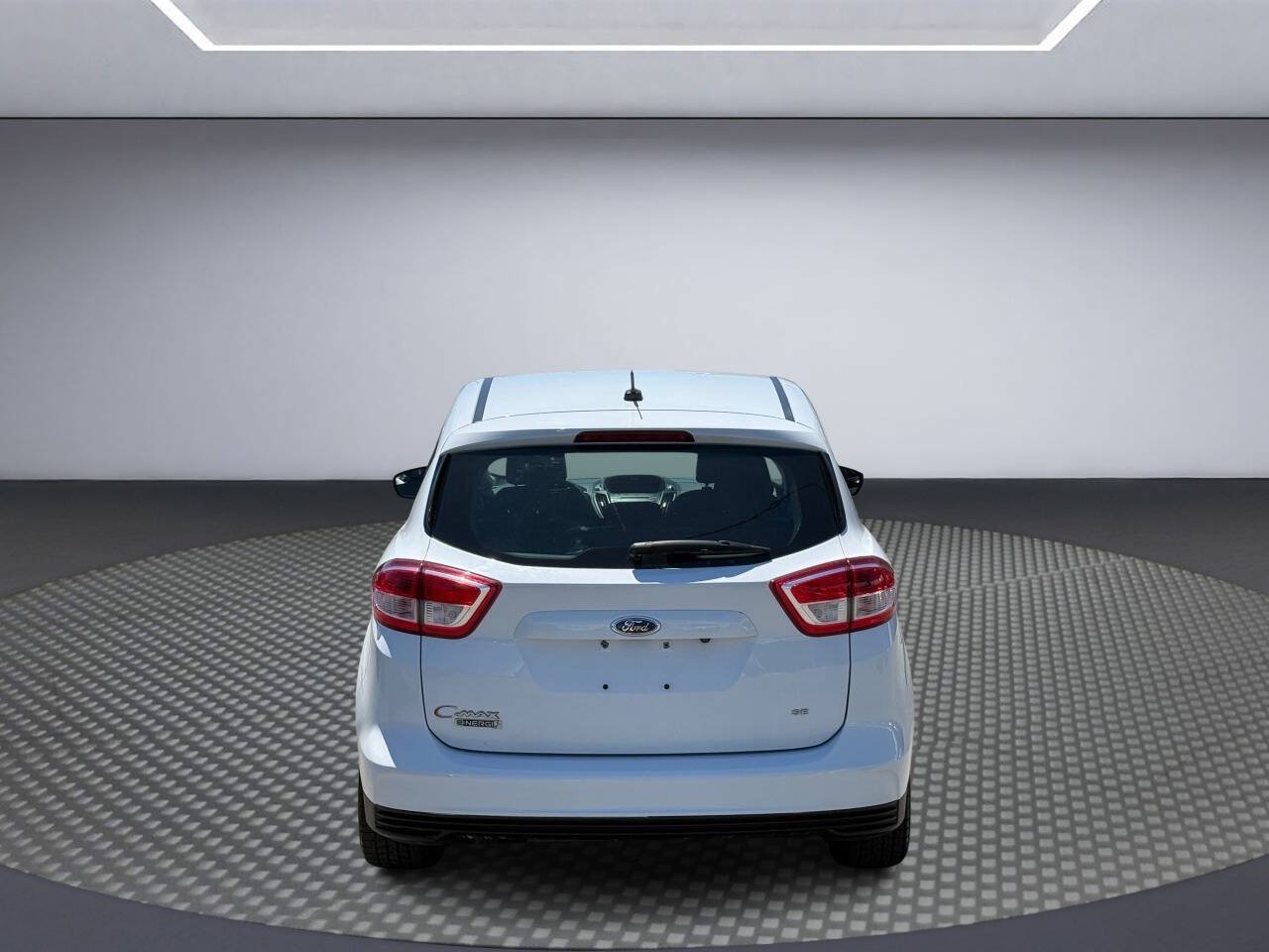 Used 2017 Ford C-MAX Energi SE w/ Interior Protection Package FWD image 6