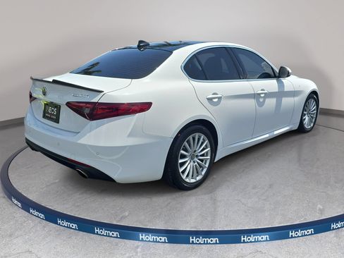 Used 2021 Alfa Romeo Giulia Sprint w/ Sun & Sound Package RWD image 6