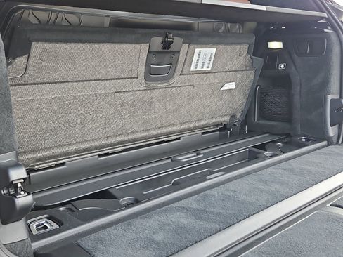 Used 2022 BMW X7 xDrive40i w/ Executive Package image 19