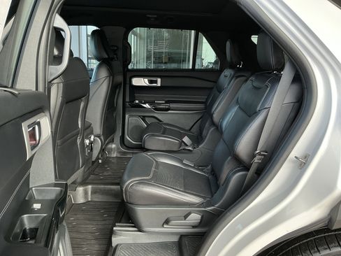 Used 2021 Ford Explorer ST w/ Equipment Group 401A image 18