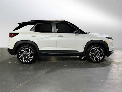 Used 2024 Chevrolet TrailBlazer RS w/ Convenience Package image 2