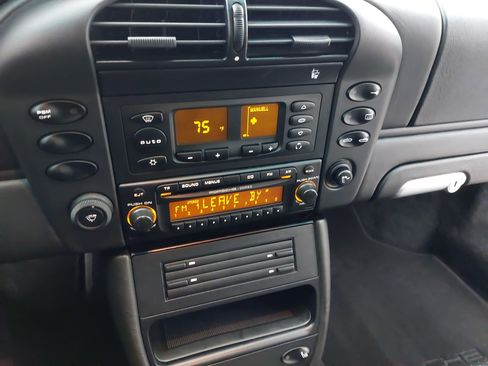 Used 2004 Porsche 911 Carrera 4S image 16