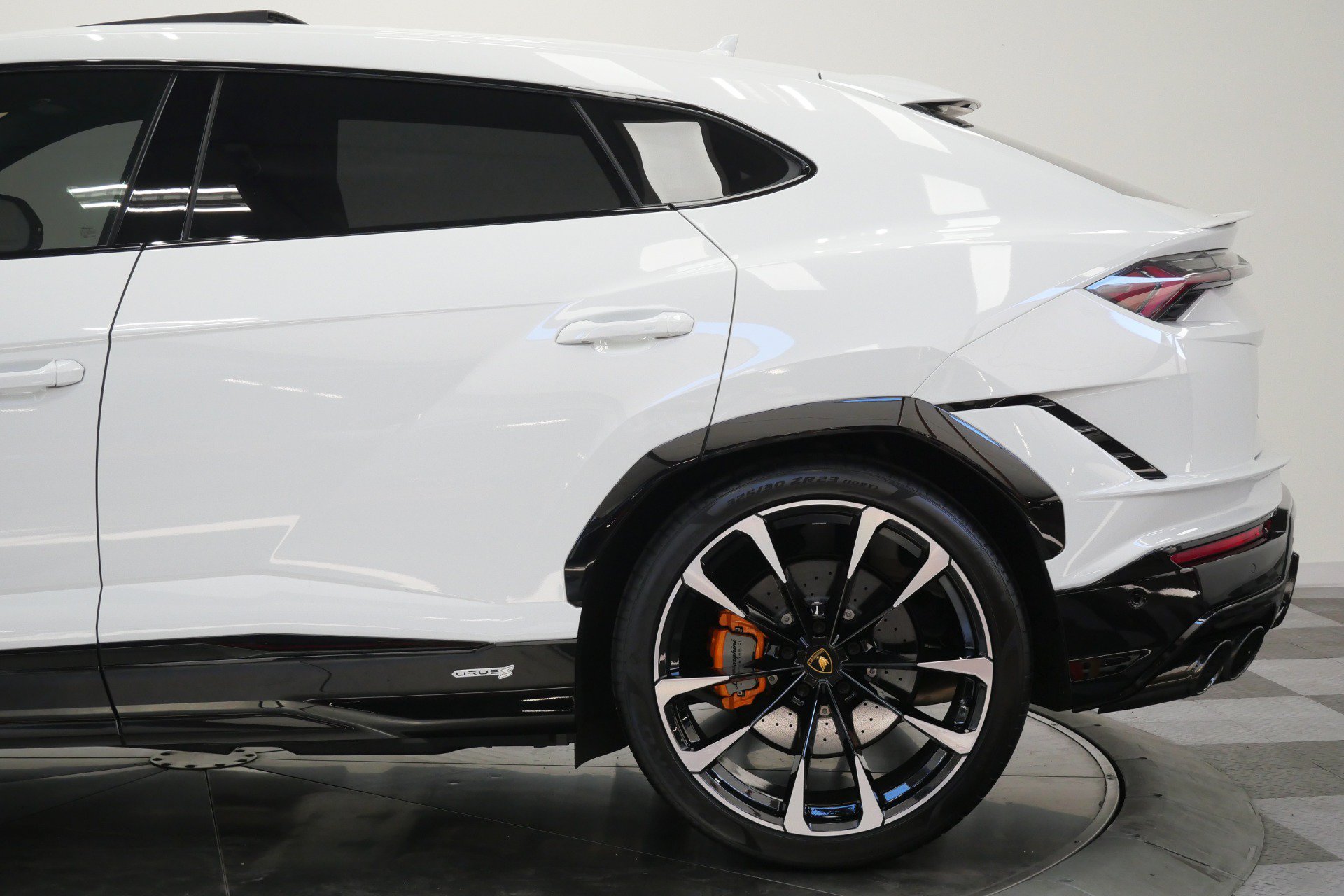 Used 2023 Lamborghini Urus S AWD/4WD image 56