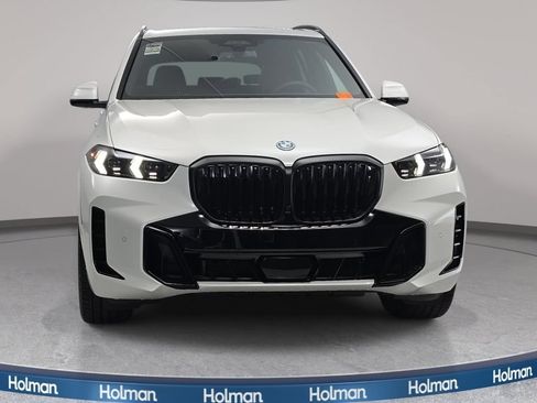 New 2026 BMW X5 xDrive50e w/ M Sport Package AWD/4WD image 2