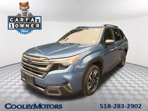Used 2025 Subaru Forester Limited AWD/4WD image 1