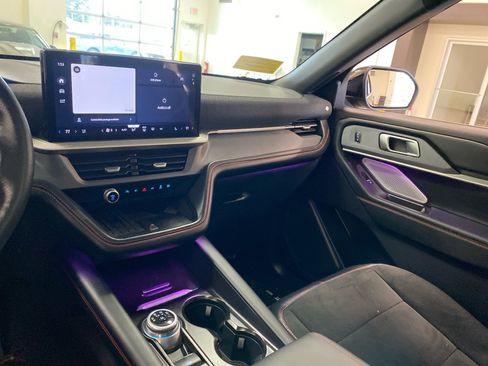 Certified 2025 Ford Explorer ST image 14