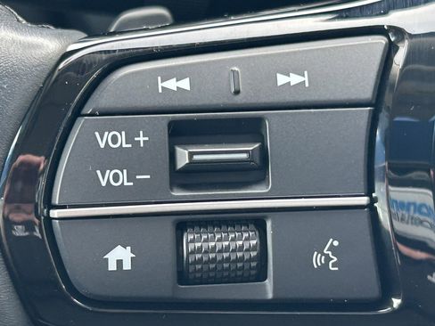 Certified 2023 Honda Pilot Touring image 23