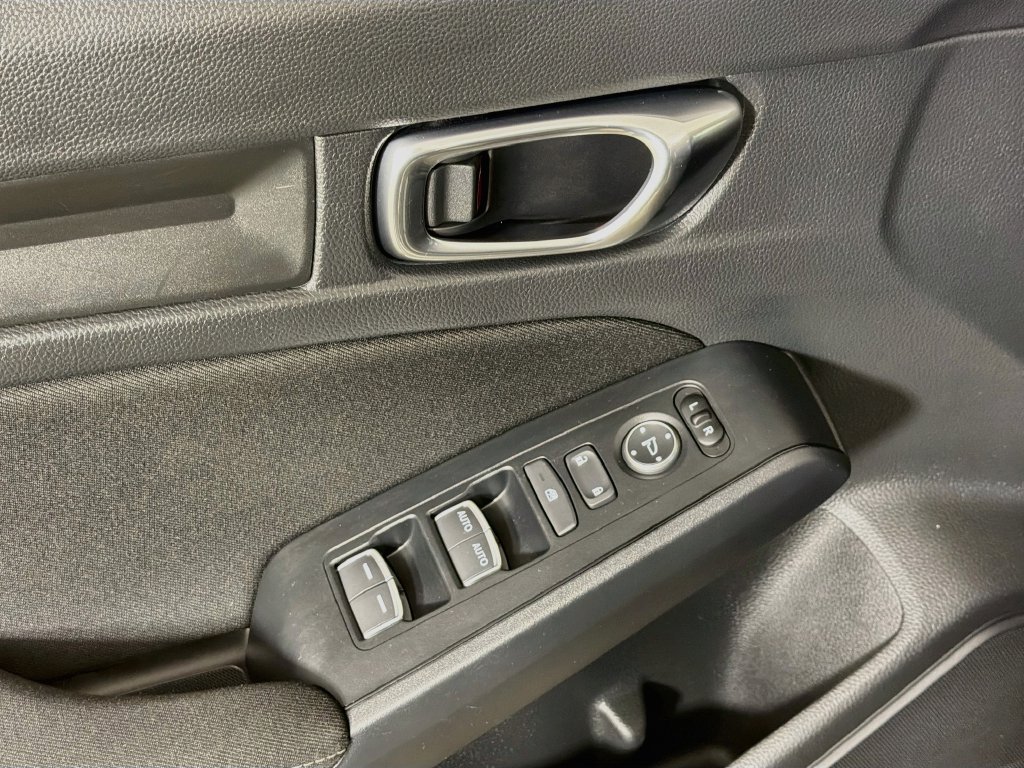 Used 2025 Honda Civic Sport image 17