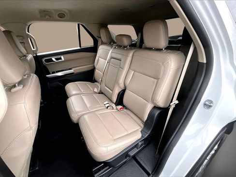 Used 2023 Ford Explorer XLT w/ Equipment Group 202A image 20