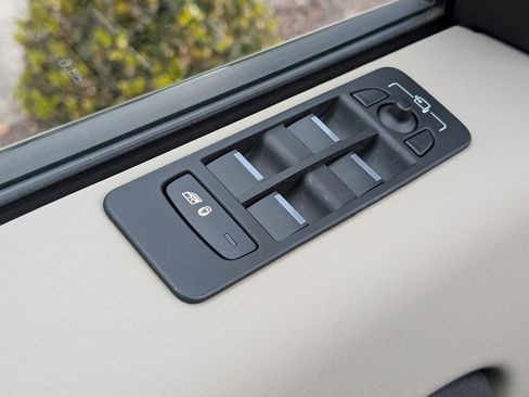 Certified 2025 Land Rover Discovery Sport S image 26