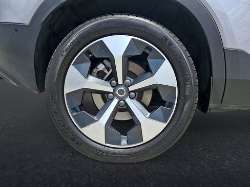 Certified 2026 Volvo XC40 B5 Plus AWD/4WD image 33