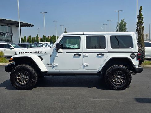 Used 2021 Jeep Wrangler Unlimited Rubicon w/ Dual Top Group AWD/4WD image 4