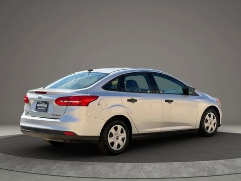 Used 2017 Ford Focus S image 3