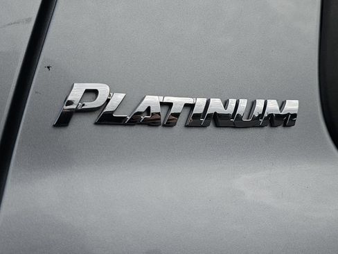 Used 2014 Toyota Sequoia Platinum RWD image 18