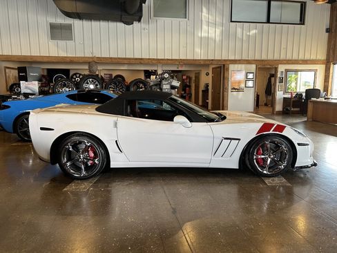 Used 2012 Chevrolet Corvette Grand Sport w/ 2LT Preferred Equipment Group image 16
