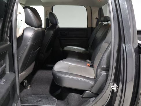 Used 2018 RAM 1500 Express w/ Black Ram 1500 Express Group AWD/4WD image 16
