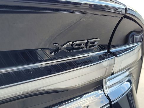 New 2026 Toyota Prius Plug-In Hybrid image 10