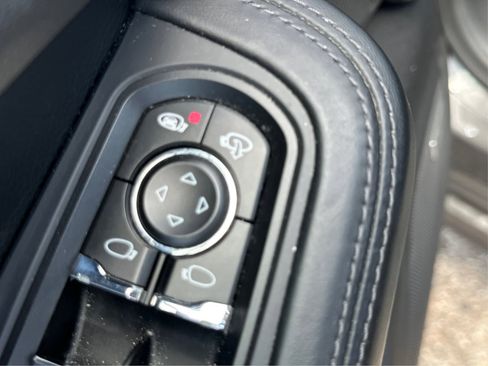 Used 2018 Porsche Macan GTS w/ Premium Package Plus image 36