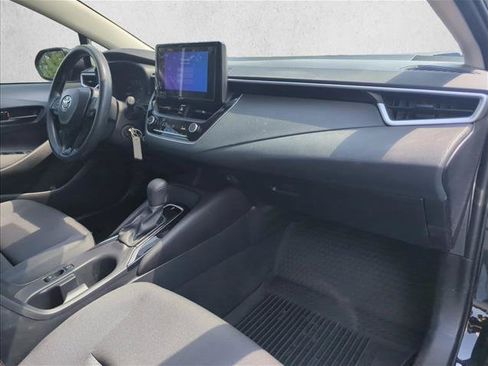 Certified 2025 Toyota Corolla LE FWD image 28