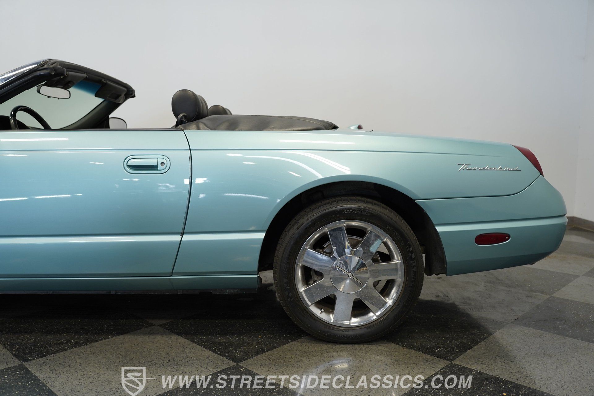 Used 2002 Ford Thunderbird RWD image 35